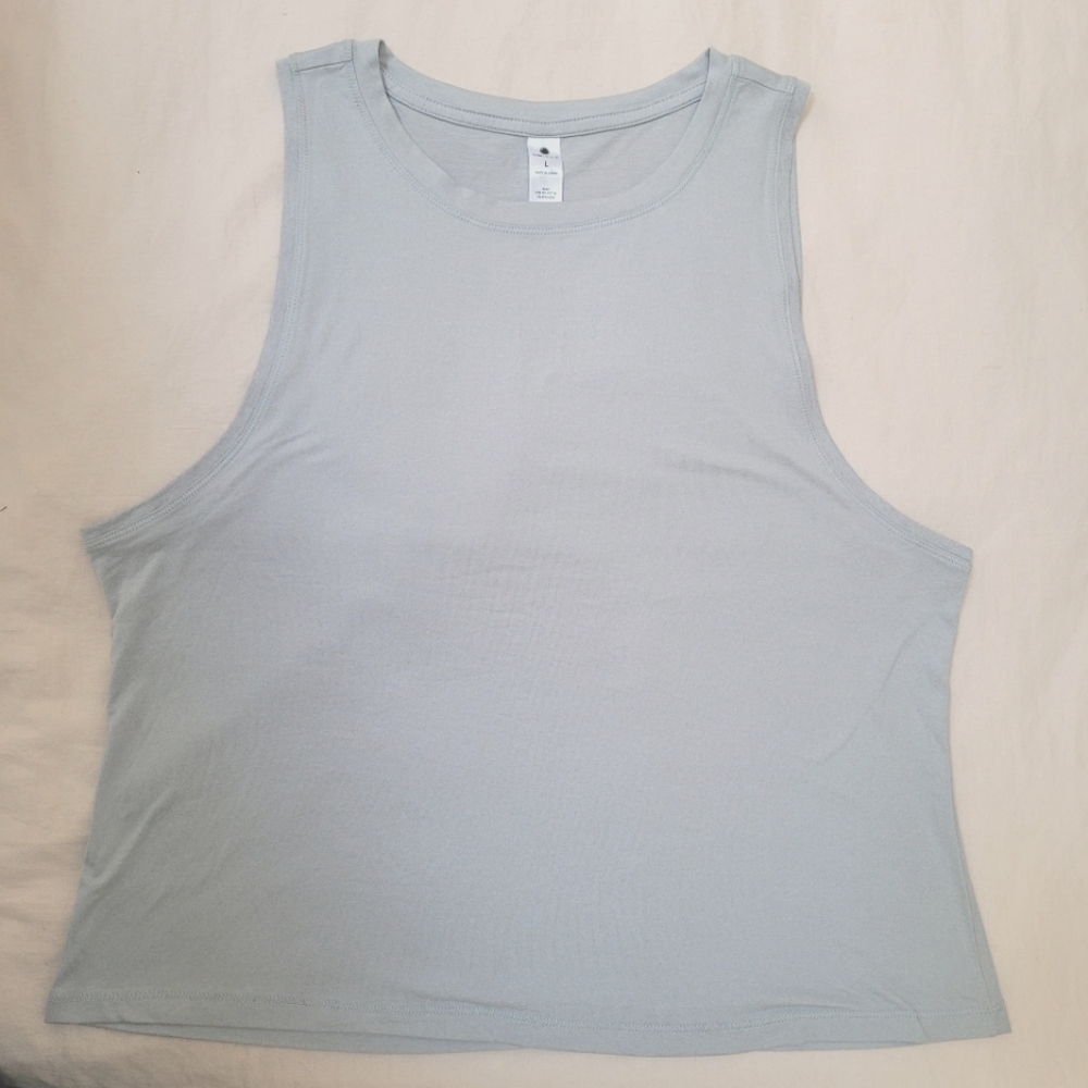 NEW ✨️ Yogalicious Activewear Tank Light Grey Crewneck Sz L